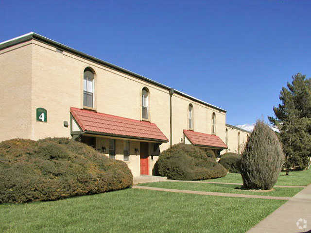 La Ventana - The Ventana at Colorado Station