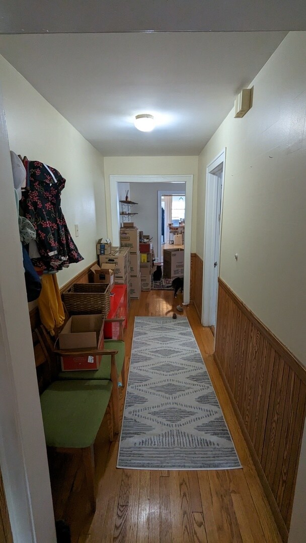 Building Photo - 1700 W Carmen Ave