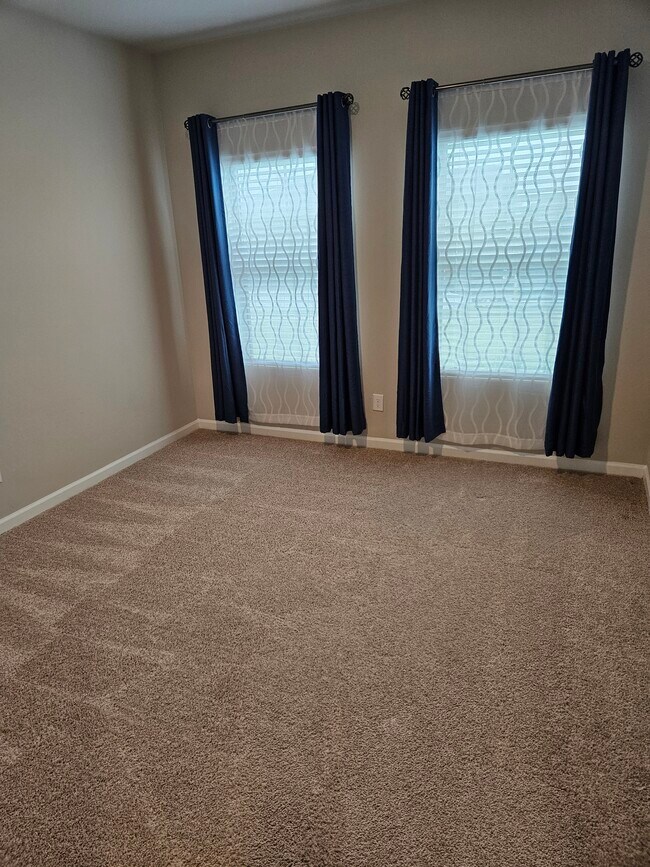 Foto del edificio - 103 Creek Ridge Dr