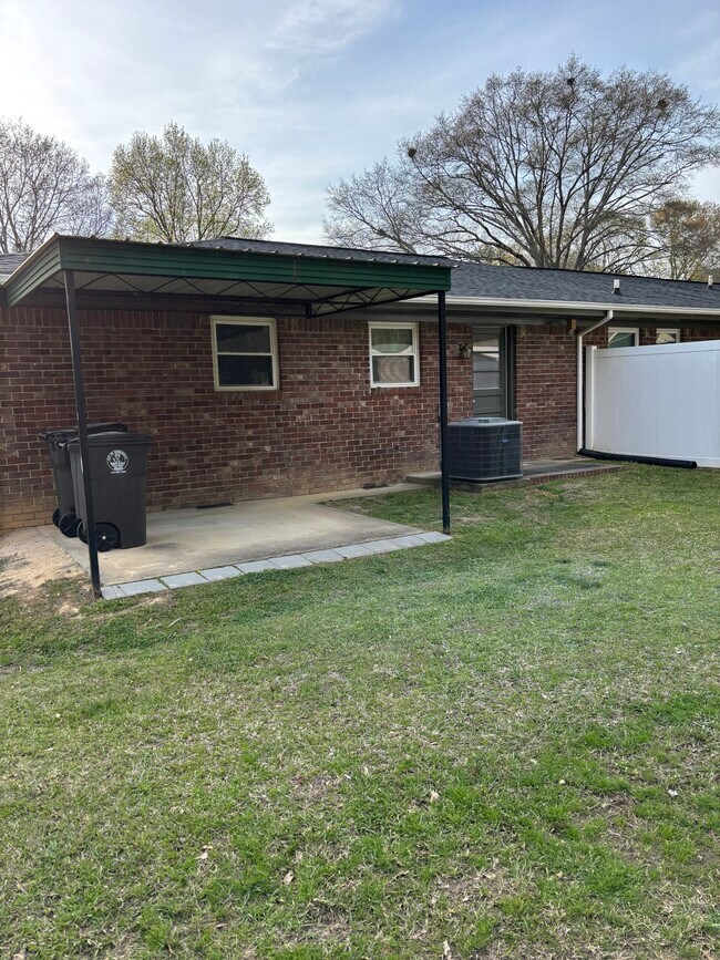 Foto del edificio - 8686 Bowden St