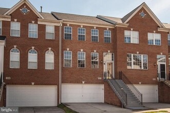 Building Photo - 18818 Silverwood Terrace
