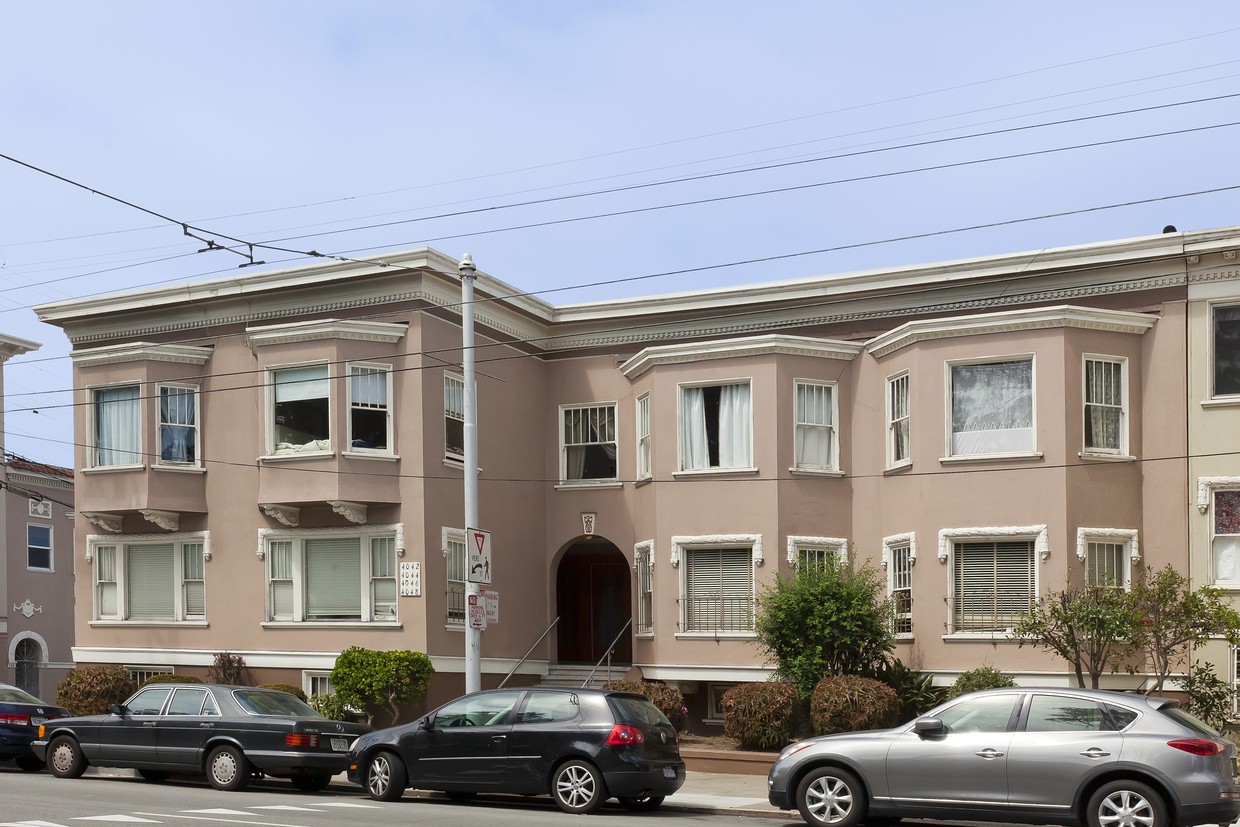 Building Photo - 4042-4048 Fulton St
