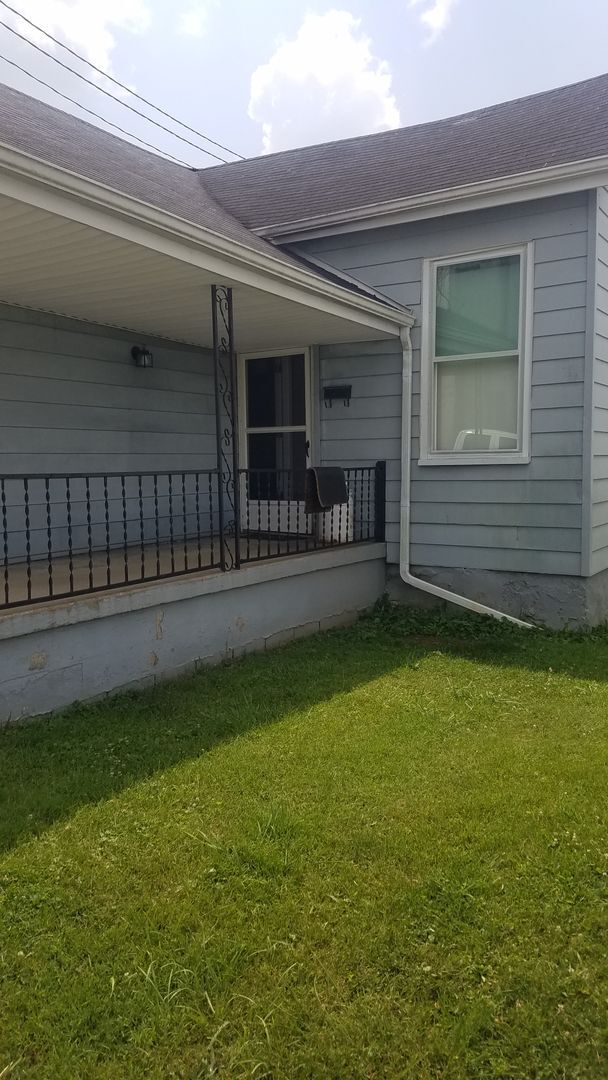 Foto del edificio - Downtown Shelbyville House Available Now!