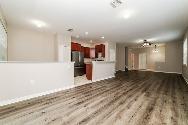 Foto del edificio - 8838 Moonlit Meadows Loop