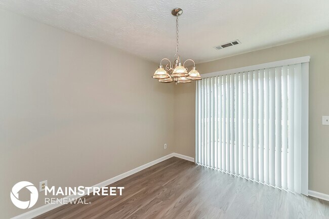 Foto del edificio - 120 Woody Path Ln