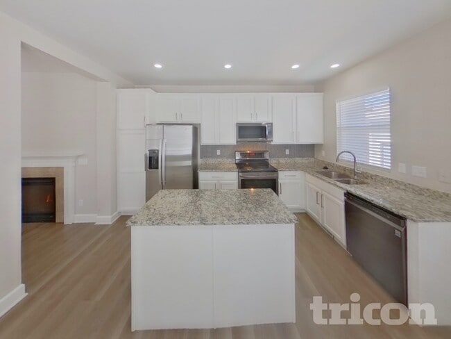 Foto del edificio - 2290 St Claire Dr