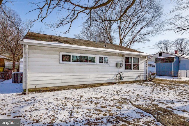 Building Photo - 105 Dorchester Rd