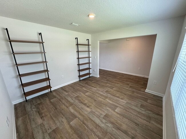 Building Photo - Pensacola/Beulah - Bridlewood - 5 bedroom,...