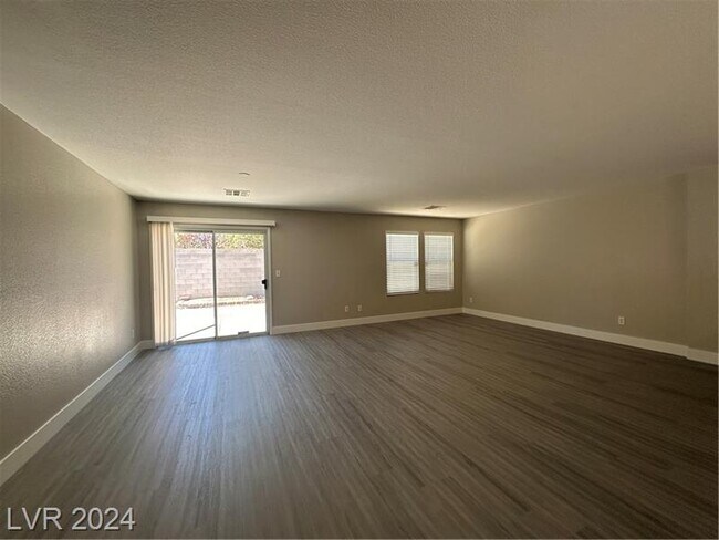 Building Photo - 5623 Artesia Lake Ct