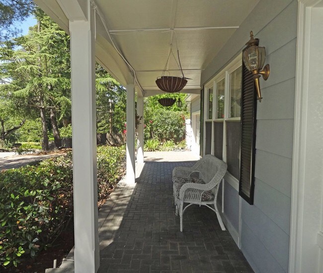 Building Photo - 17869 Vineland Ave