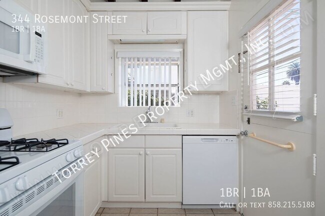 Building Photo - La Jolla Cottage at Windansea Beach with P...