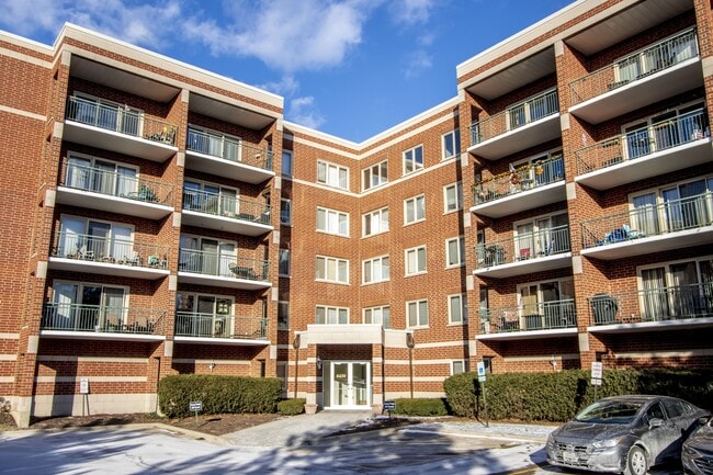 Building Photo - 6430 W Berteau Ave