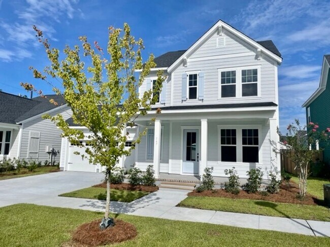 Building Photo - LIKE NEW Executive Home In Coveted Midtown...