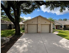 Building Photo - 2506 Howellwood Wy