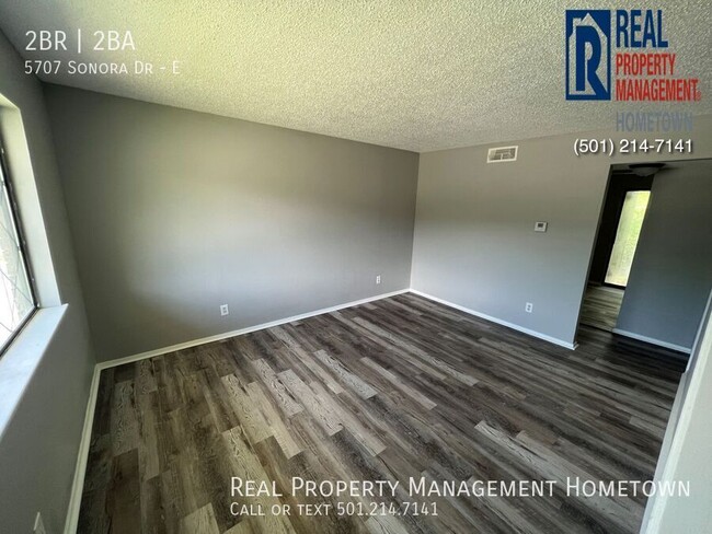 Foto del edificio - HALF OFF FIRST MONTH'S RENT MOVE-IN INCENT...