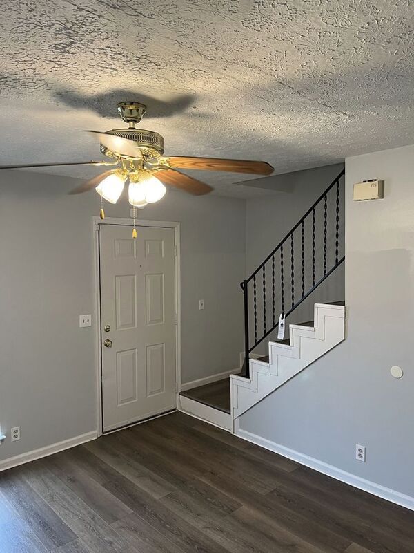 Foto del edificio - 2691 Old Matthews Rd