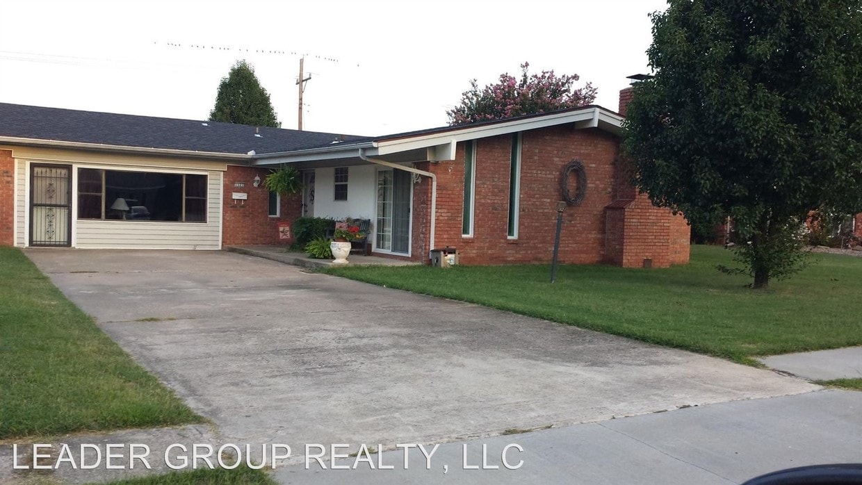 Primary Photo - 4 br, 2.5 bath House - 1521 Pineywood Drive