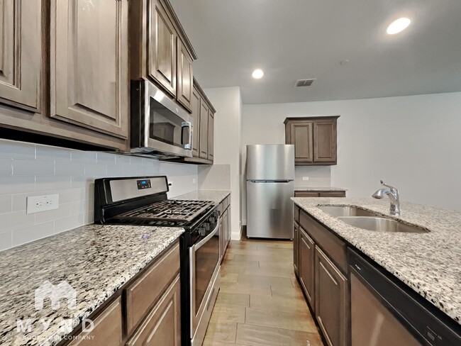 Building Photo - 5568 Kilmer Dr