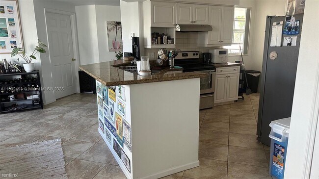 Foto del edificio - 2 br, 2 bath Condo - 3215 NE 184th St Apt ...