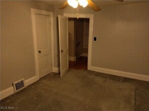 Building Photo - 7608 Ridgefield Ave