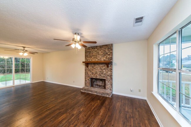 Building Photo - 727 Osprey Dr
