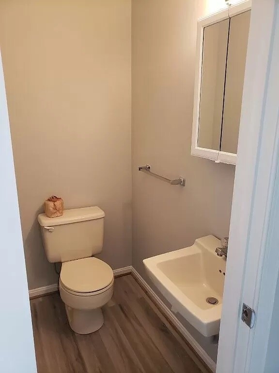 Building Photo - 246 E 6th St