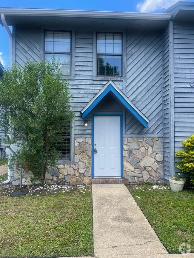 Building Photo - 1325 Greendale Ave