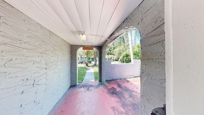 Foto del edificio - 2 Bed/ 1 Bath/ Detached Garage - Available...