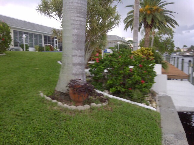 Foto del edificio - 1220 SE 40th St