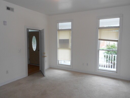 Foto del edificio - 3100 E Marshall St