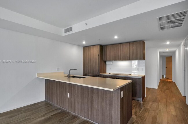 Foto del edificio - 801 S Miami Ave