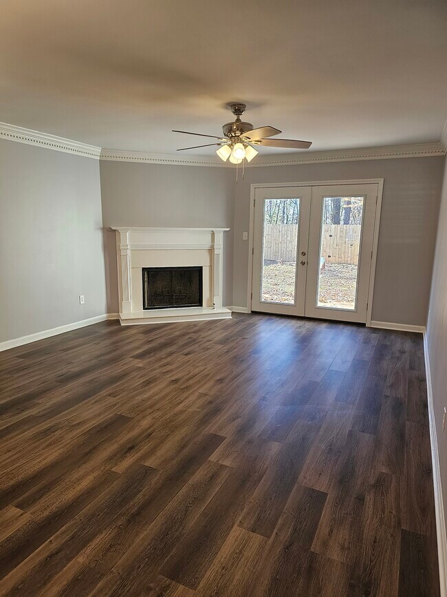 Building Photo - 3511 Wildewood Dr