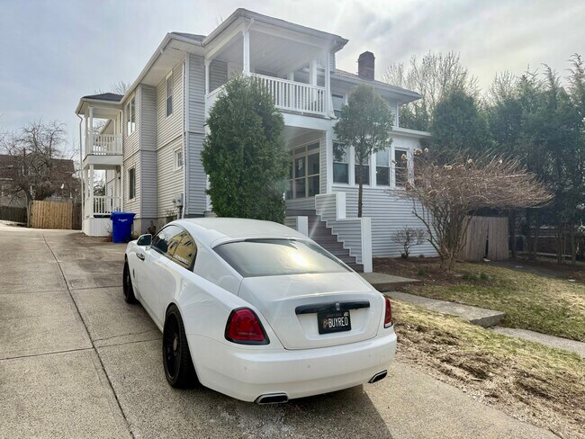 Foto del edificio - 38 Forest Park Ave