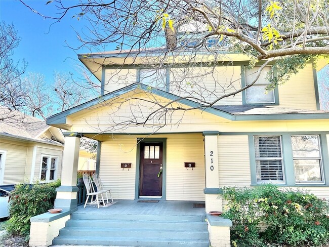 Building Photo - 210 S Rosemont Ave