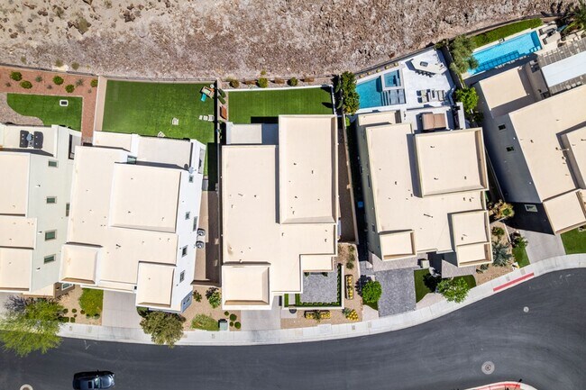 Foto del edificio - Luxury Rental with Mountain Views in Gated Henderson Community