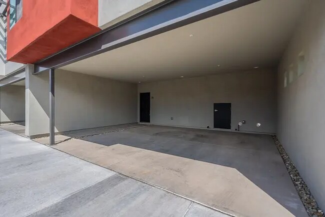 Foto del edificio - 3221 N 36th St