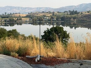 Building Photo - 2995 Wapato Lake Rd