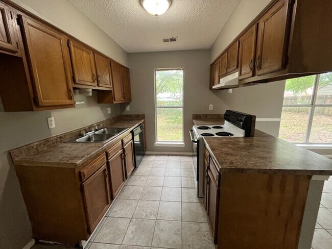 Foto del edificio - Renovated 3 Bedroom 2 Bath Home for Rent!!