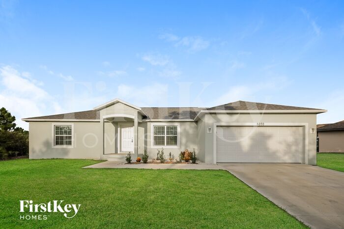 Foto principal - 5070 Churchill Rd