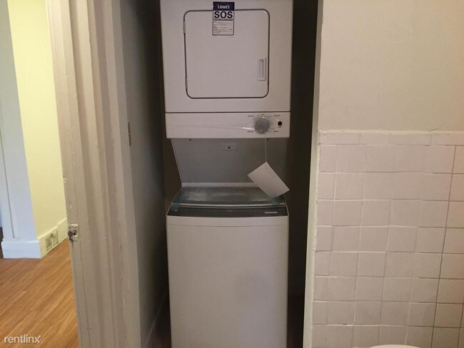 Foto del edificio - 5542 Pocusset St