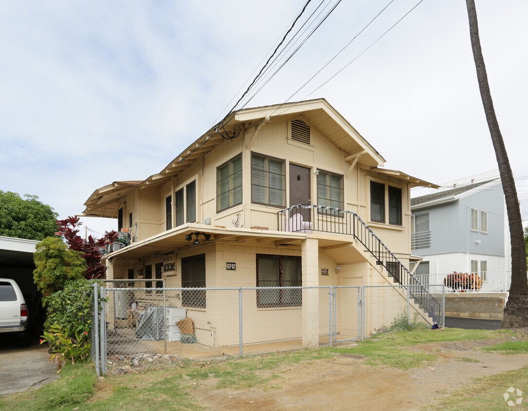 Building Photo - 742 Hauoli St