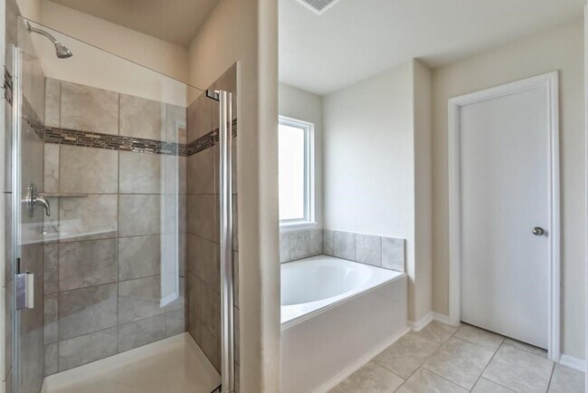 Building Photo - 9990 Chimney Swift Ln