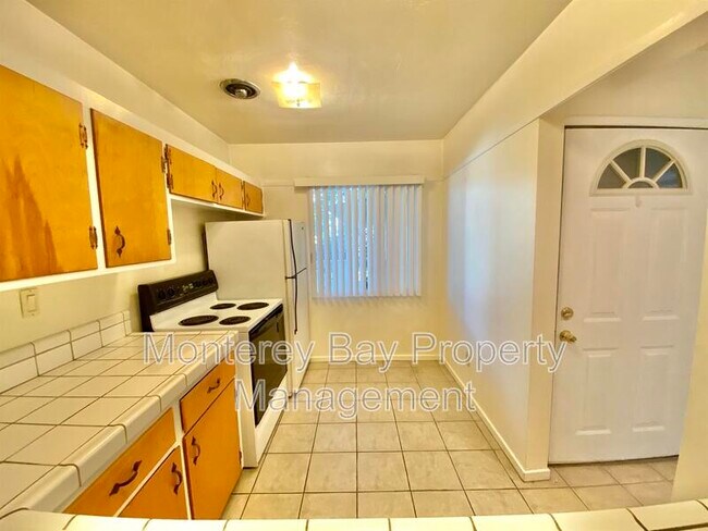 Foto del edificio - 420 Lighthouse Ave