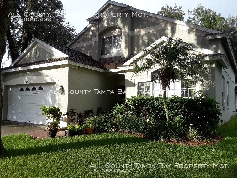Primary Photo - Beautiful 3/2 in Hidden Oaks