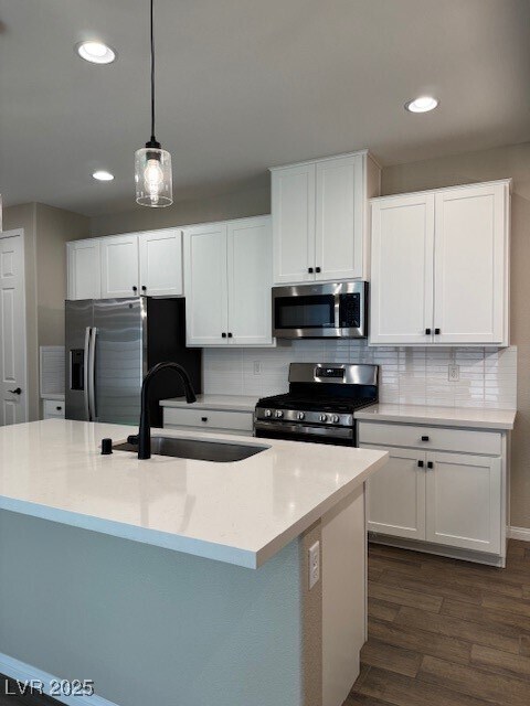 Foto del edificio - 534 Celebratory Pl