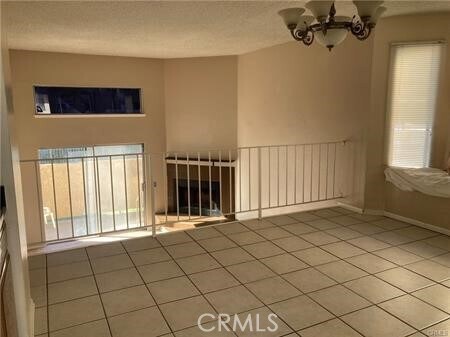 Foto del edificio - 2046 S Bon View Ave