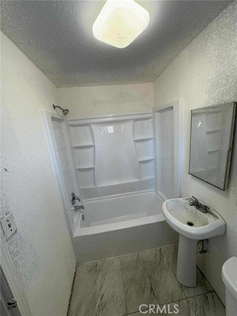 Foto del edificio - 9154 Laurel Ave