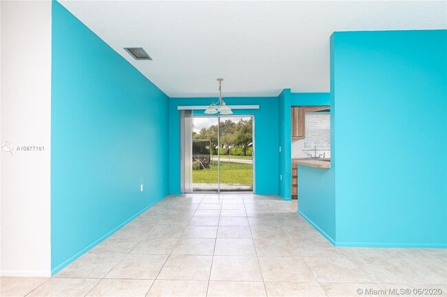 Building Photo - 12040 NW 33rd St