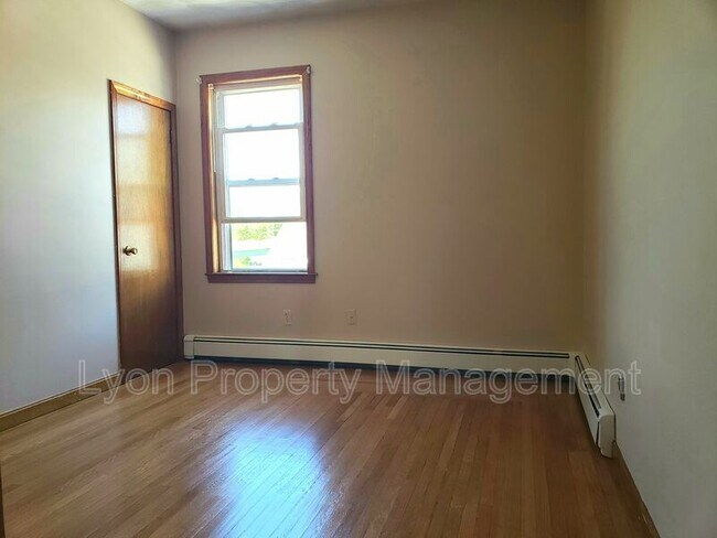 Building Photo - 18 Burgess Ave