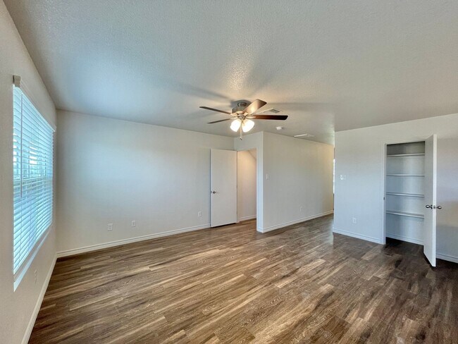 Foto del edificio - 1708 Castroville Trl